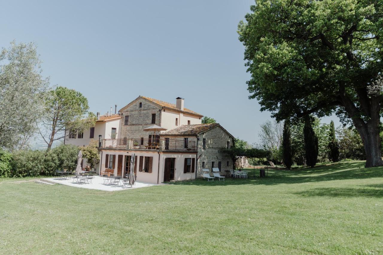 Agriturismo Qui Voglio Monte Roberto Extérieur photo
