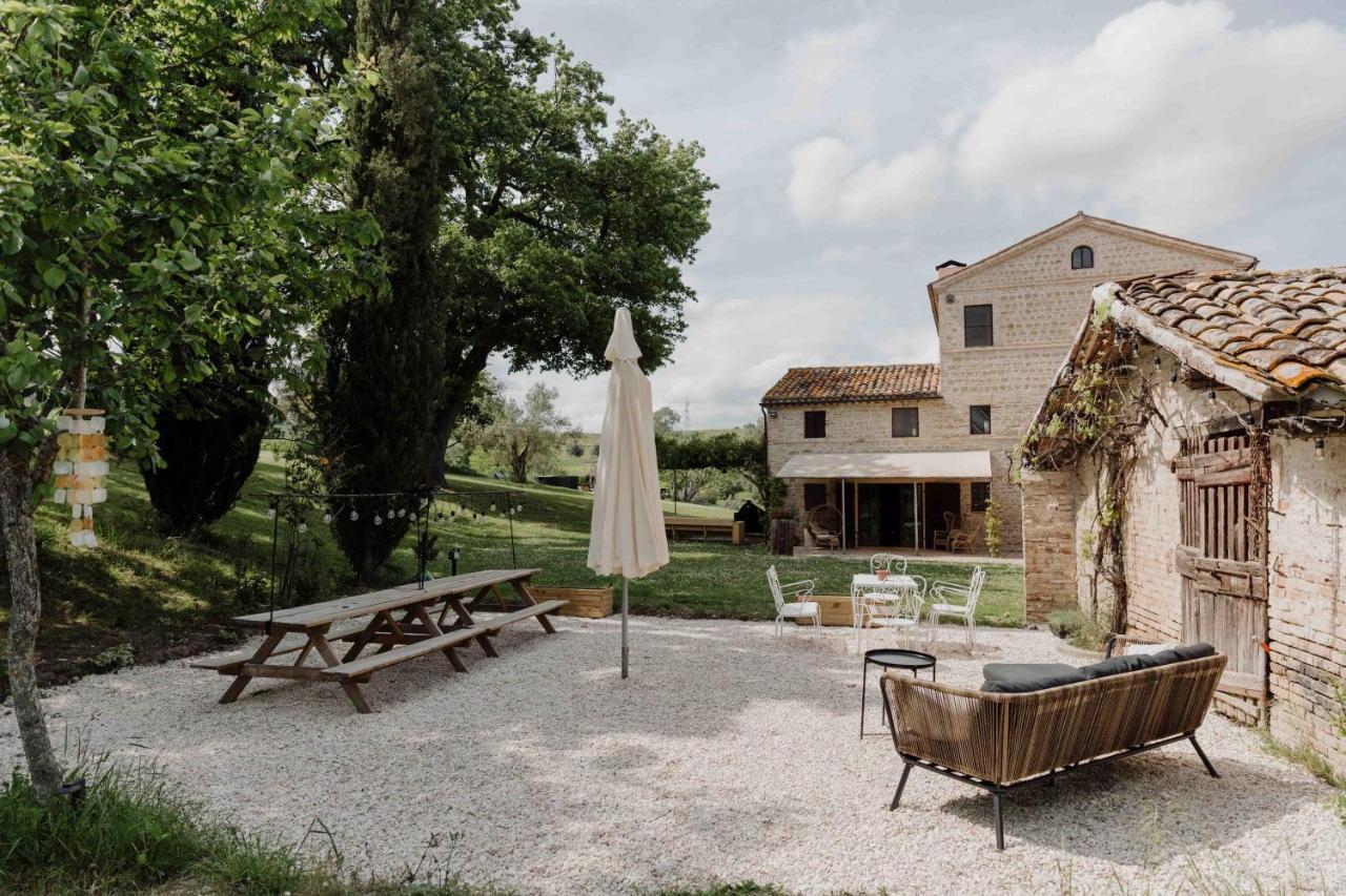 Agriturismo Qui Voglio Monte Roberto Extérieur photo