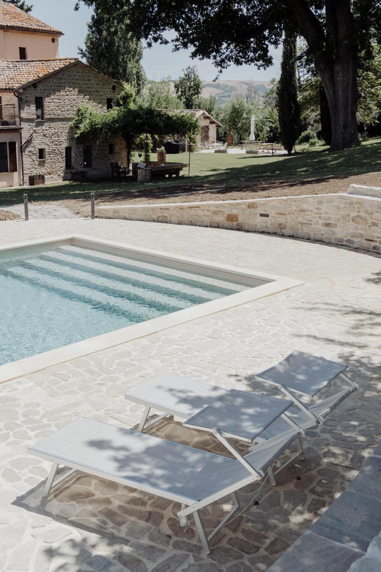 Agriturismo Qui Voglio Monte Roberto Extérieur photo