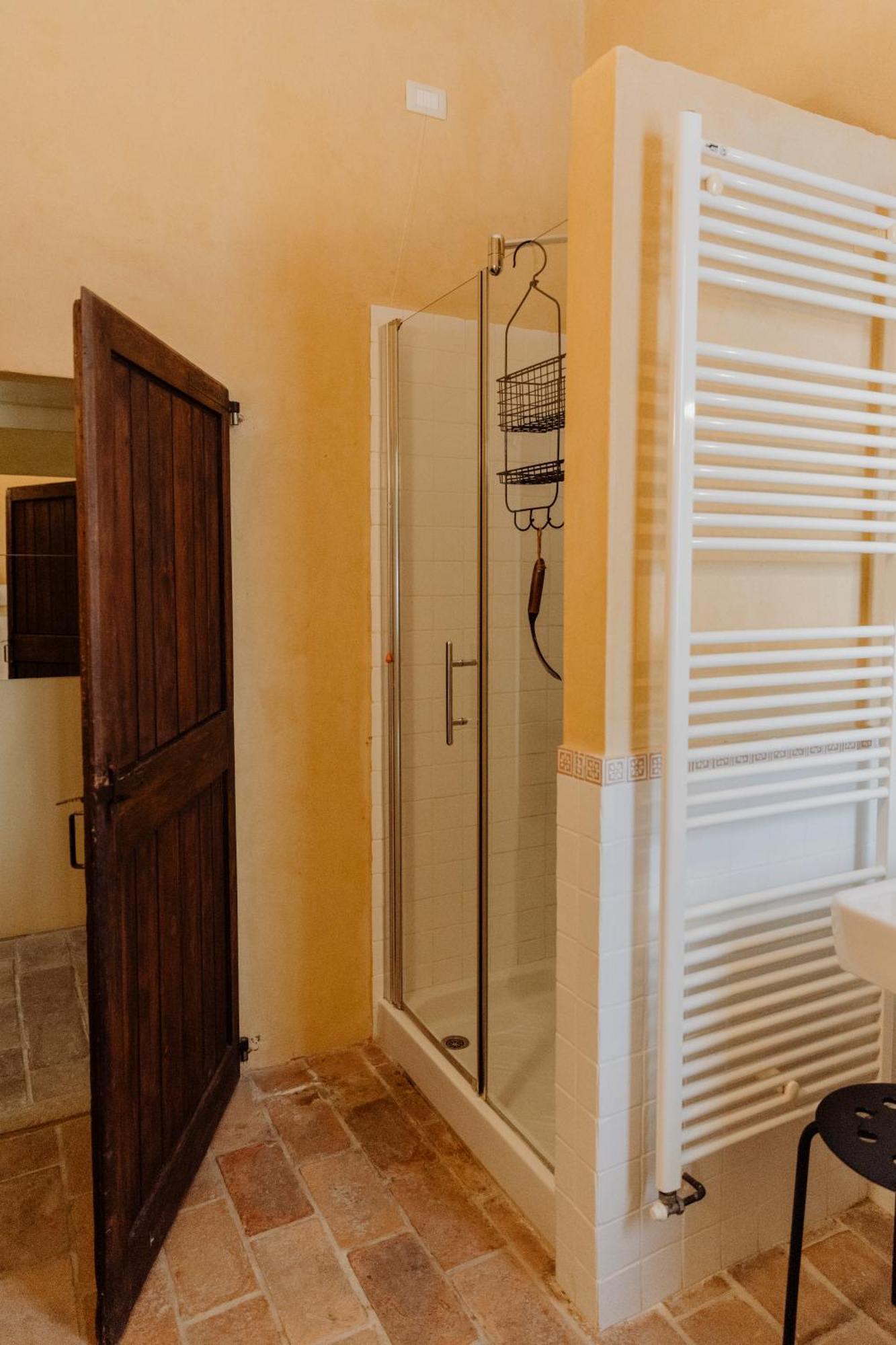 Agriturismo Qui Voglio Monte Roberto Extérieur photo